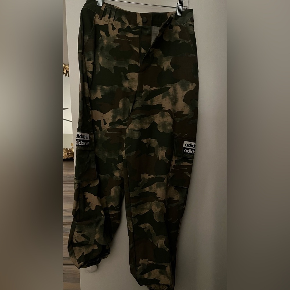 Adidas women’s cropped cargos